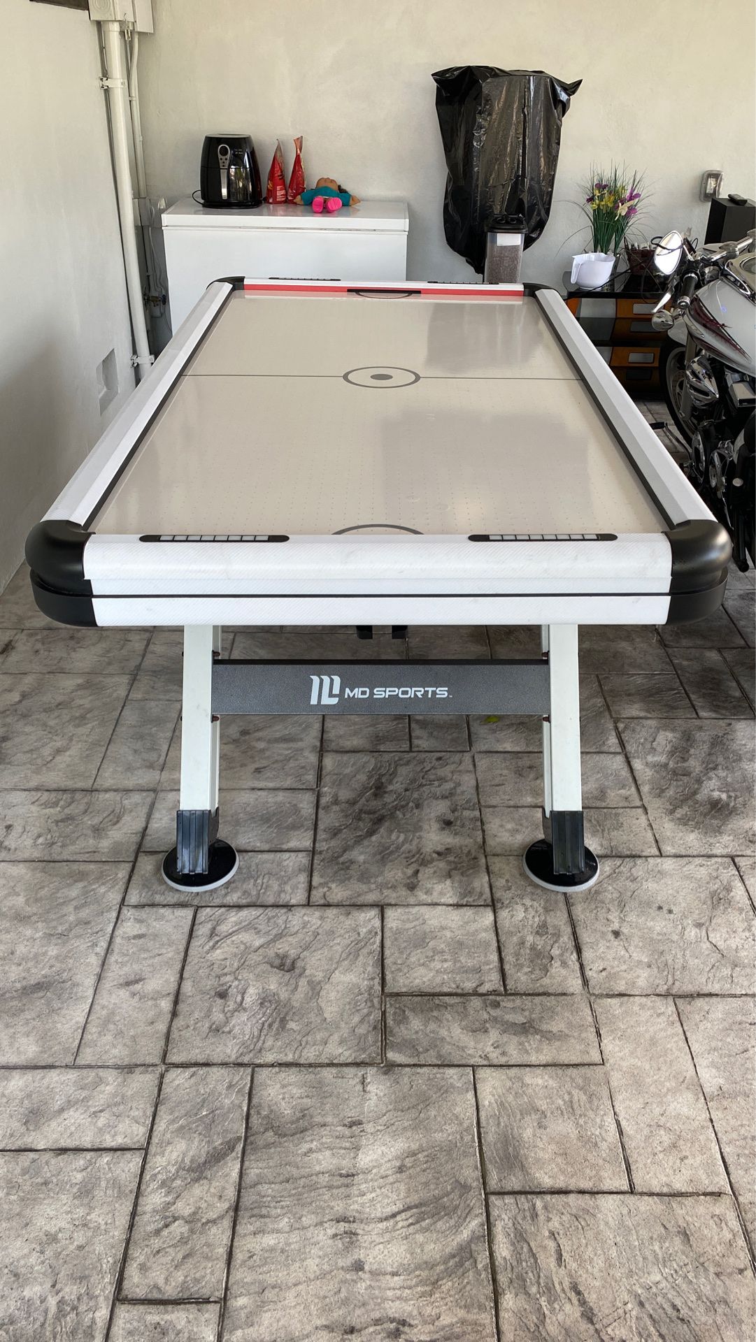 Air hockey table New Condition