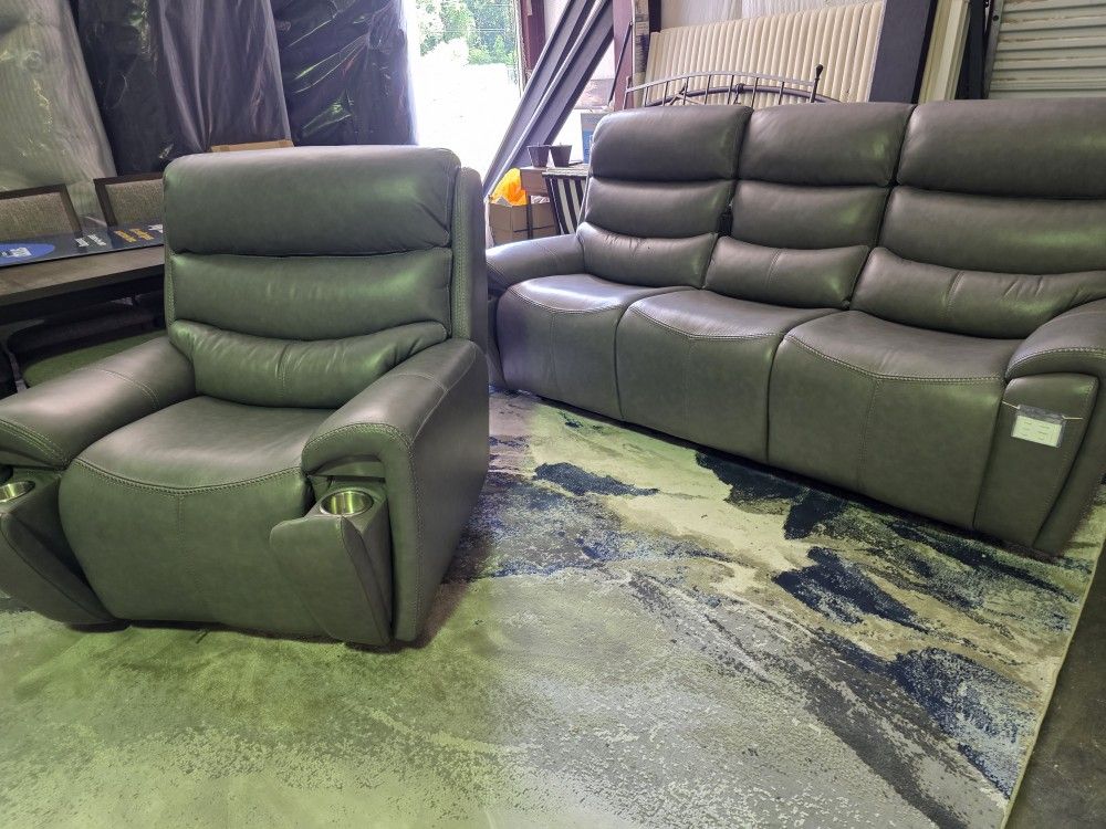 Brand New Lifestyle Top Grain Leather Ellington Grey Dual Powered Sofa & Recliner w Cupholders/USB