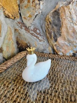 Vintage Avon Swan With A Crown Perfume