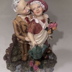 Grand Parent Couple Statue Decorative Showpiece Gift Item Home Decor decorations gift 