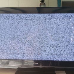43" Hitachi flat screen tv