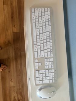 Moving sale! Keyboard with mouse