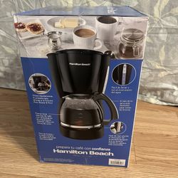 $18 CLEARANCE 💰💰.  BRAND NEW FACTORY SEALED COFFEE MAKER. ☕️☕️.  12 CUP.  EASY TO USE.  SAVE 55% 💰💰.  NOW ONLY $18🔥🔥