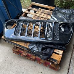 Jeep JL 4xe Stock Grill