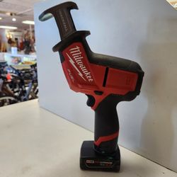 Milwaukee Reciprocal Saw With Battery 