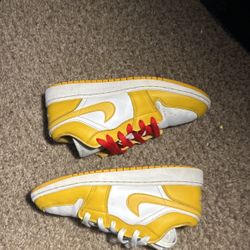 Jordan 1 Low Pollen