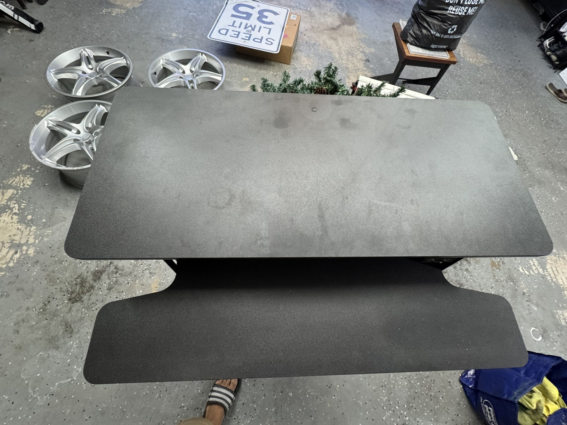 Electronic Raise Desk Toper