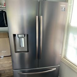 Samsung French Door Refrigerator w/ Freezer