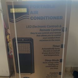  New Toshiba Portable Ac  With  Dehumidifier 