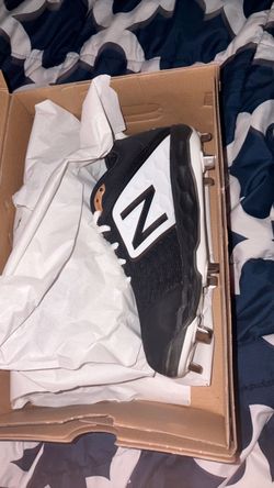 New Balance Size 7 Metal Cleats