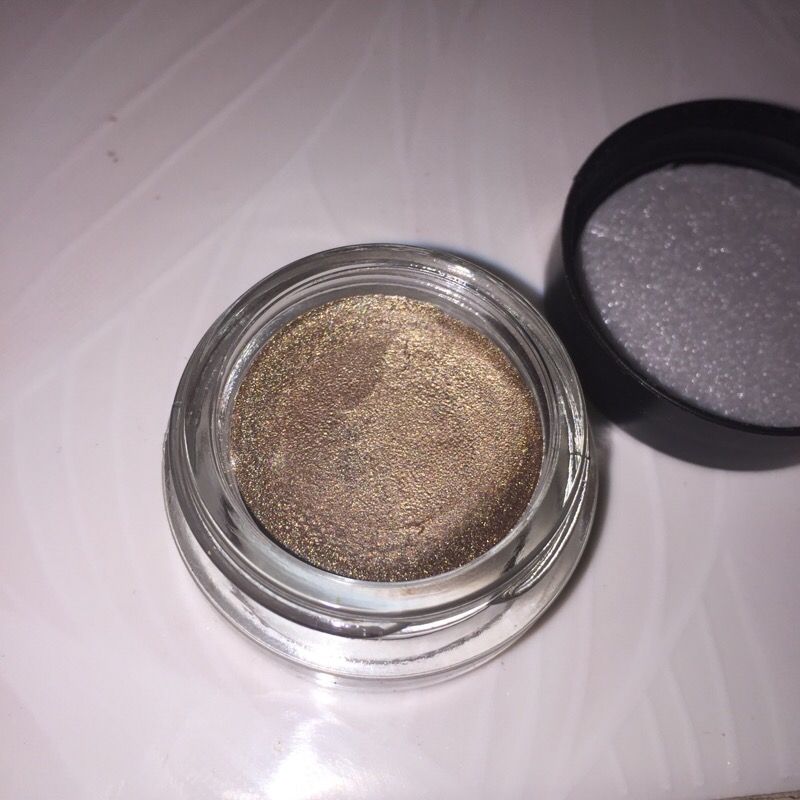 Be A Bombshell eye base