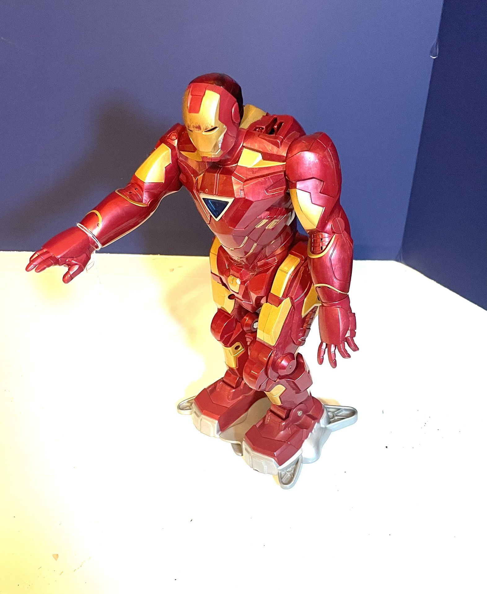 Hasbro Iron Man No Remote