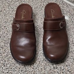 Clarks ladies Leather upper shoes size 7