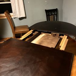 Wood Extendable Table 