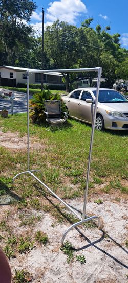 clothes  rack strong and sturdy