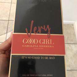 Very Good Girl Carolina Herrera