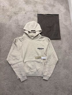 FEAR OF GOD ESSENTIALS LIGHT OATMEAL HOODIE – SIZE L – BRAND NEW