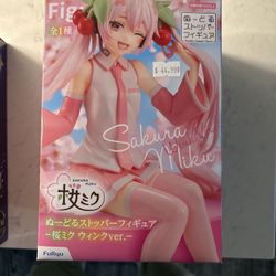  Miku Figures-Japan