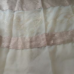 2 panel curtain/ un par de cortinas