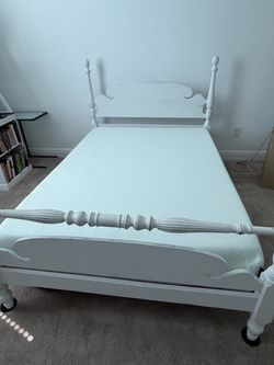 Full size bed
