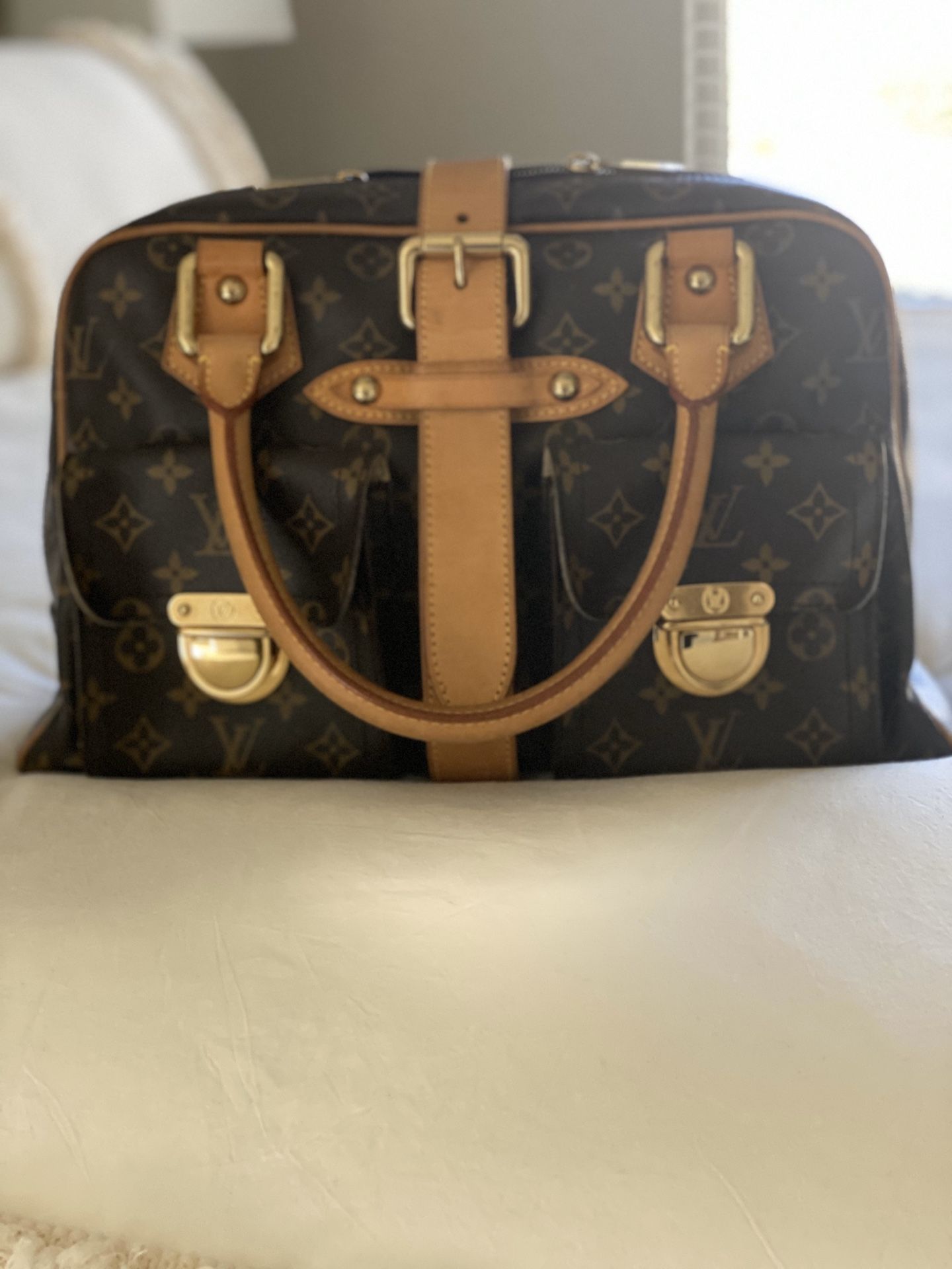 Authentic Louis Vuitton Manhattan GM Stachel