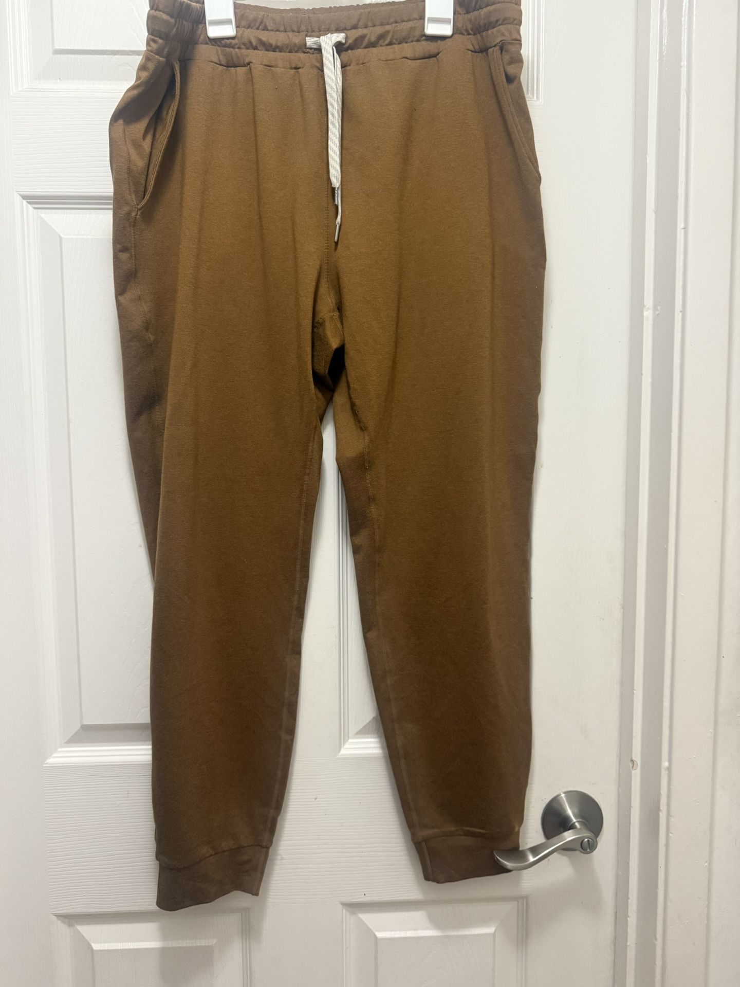 Vuori Women’s Performance Joggers