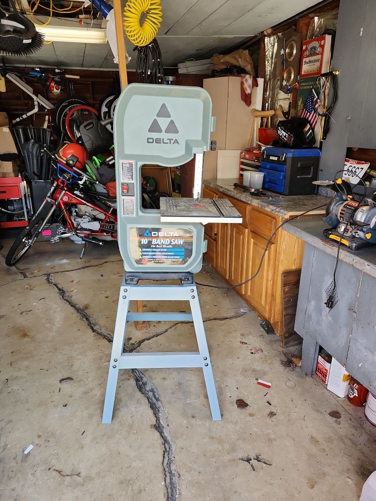 Delta Band Saw