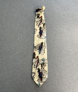 A Tie for the Real Bird Lover!