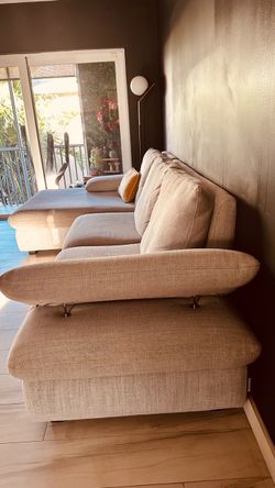 Chateaux D’ax Italian sofa