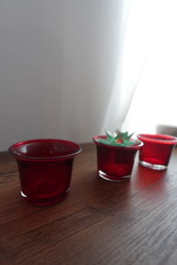 Set of 3 Red Glass Candle Holders 🕯️