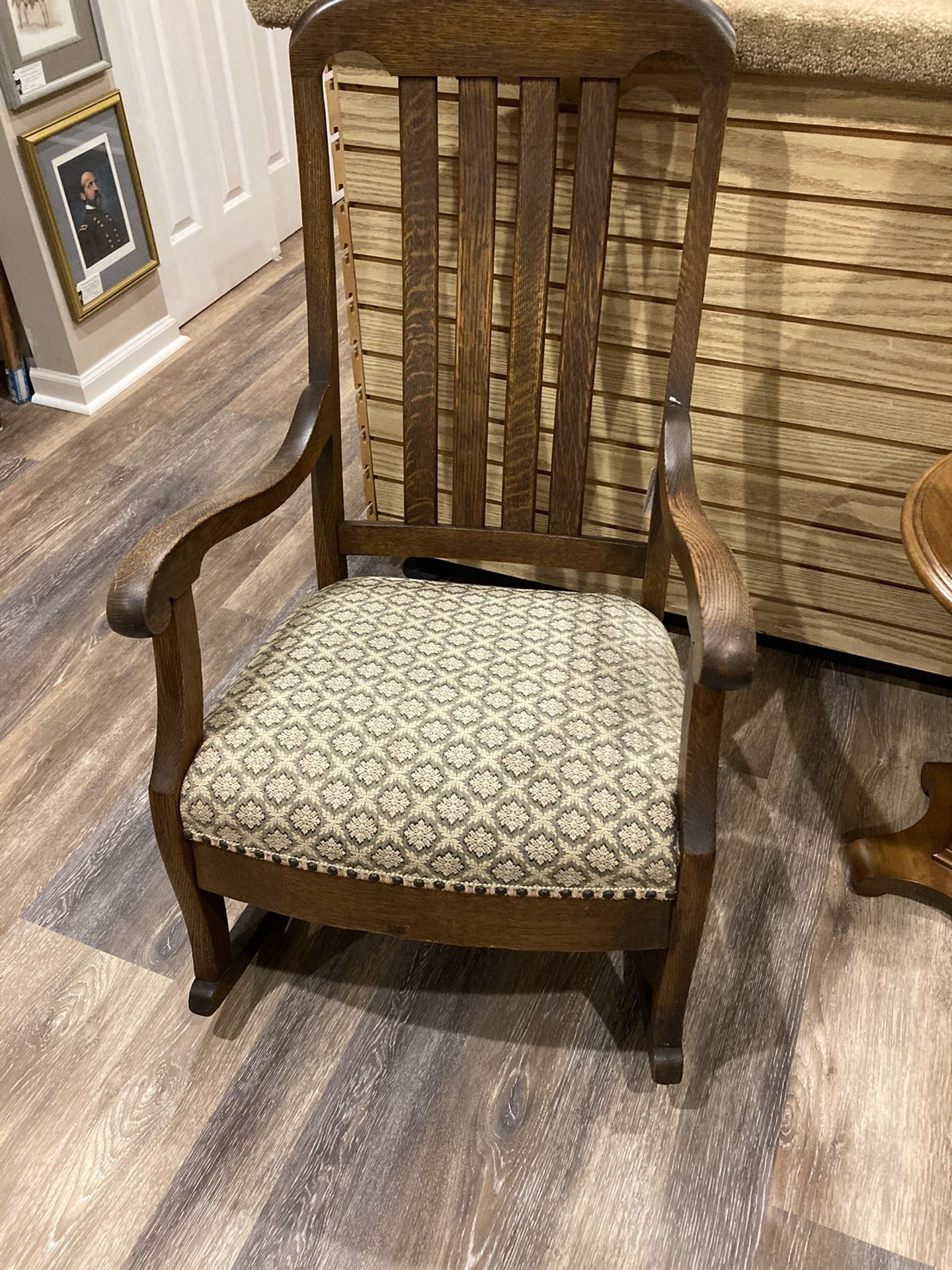 Rocker Vintage With Padded Seat