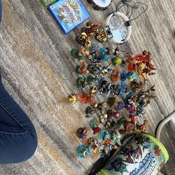 Skylanders game and accessories