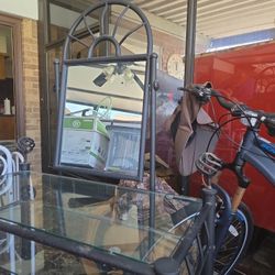 BLACK  vanity/  has  NO chair