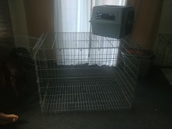 XL, 3 Large, 2 mediums, 1 Small And Xtra Small Dog/animal Cages