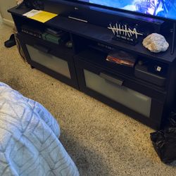TV STAND 