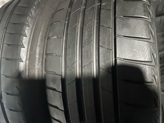 Tengo 2 llantas 225/40R19 93W MO BRIDGESTONE TURANZA TOO5
