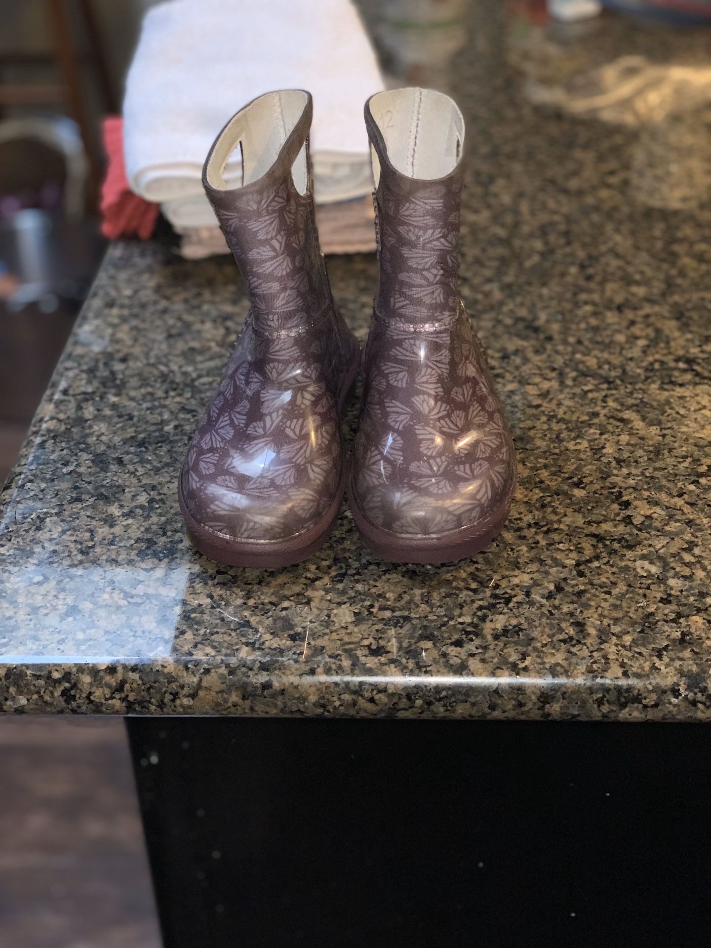 Rain boots 👢 UGG