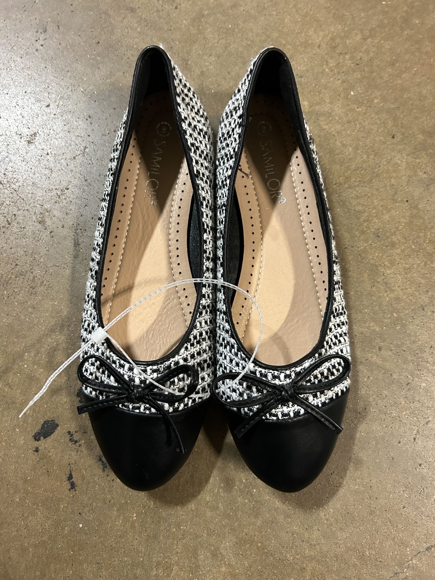 New women flats size 8