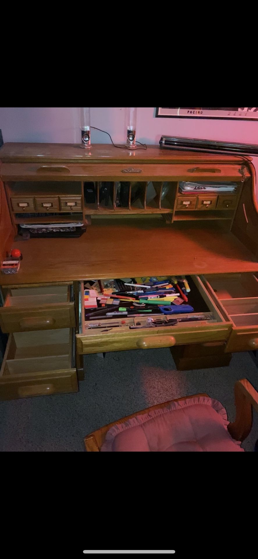 Vintage Roll top Desk With chair $50