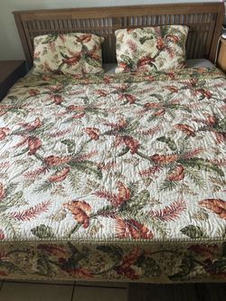 King/ Queen Tropical Quilt Set — Quilt + 1 Large Calvin Klein pillow + 2 Shams