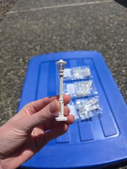 $5 Lego city light post