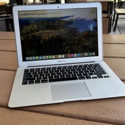 Apple MacBook Air 13” i5/4GB/256GB SSD $180 