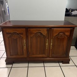 dark Wooden antique China Cabinet