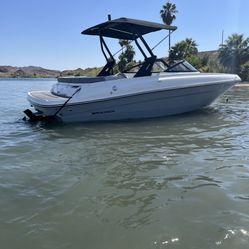 2022 Bayliner VR4