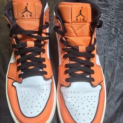 Men’s Nike Air Jordan 1 Gloss Hi Top Shoes DD6834-802