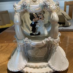Disney Parks  Wedding Mickey And Minnie Snowglobe 
