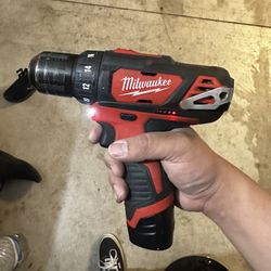 Milwaukee M12 ( Tool Only) 