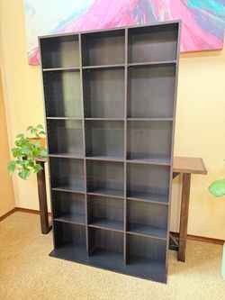 Black Bookshelf w Adjustable Shelves