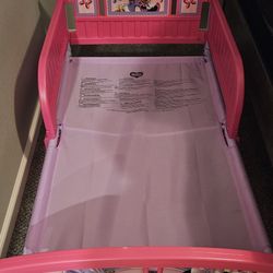 Minnie Mouse Toddler Bed
