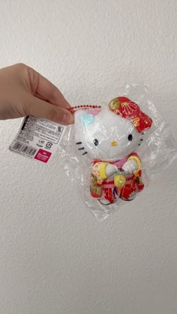 Brand New in Pack (NIP): Cute Hello Kitty Japanese Kimono Plush Keychain
